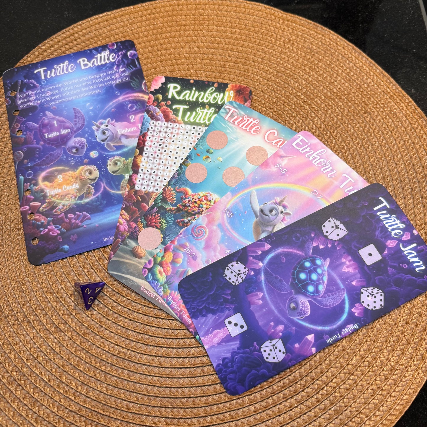 Turtle Battle // Sparspiel // Spielbrett mit 4 Challenges, 4-er Würfel & Tracker