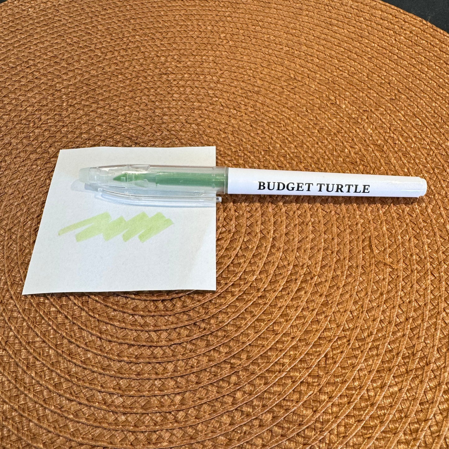 Erasable highlighter // Erasable highlighter // Budgeting accessories